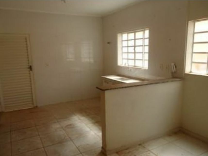 Imagem 10 do Leilão de Apartamento - Condomínio Residencial Montebelo - Valentim Gentil/SP