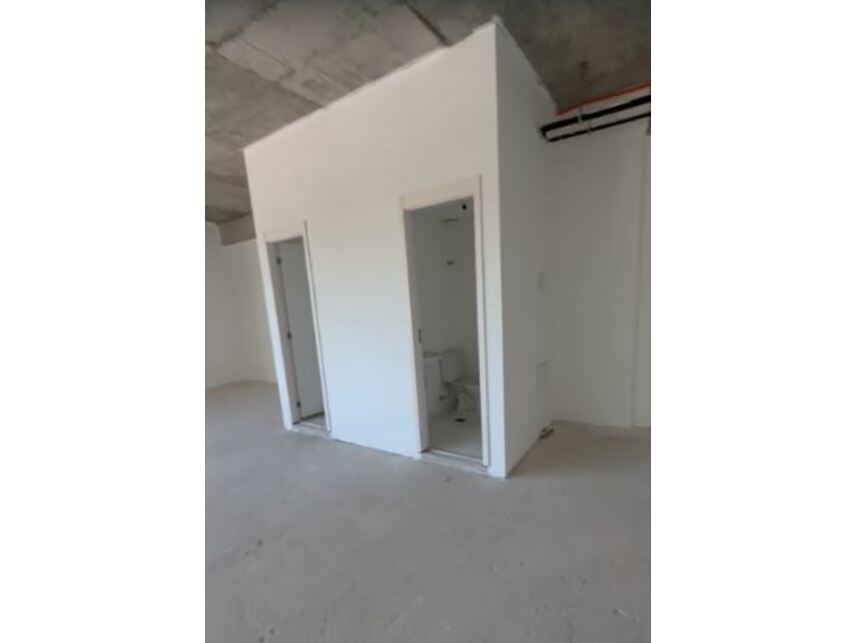Imagem 3 do Leilão de Sala Comercial - Freguesia de Jacarepaguá - Rio de Janeiro/RJ