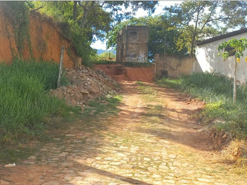 Imagem 1 do Leilão de Terreno - Triângulo - Carangola/MG