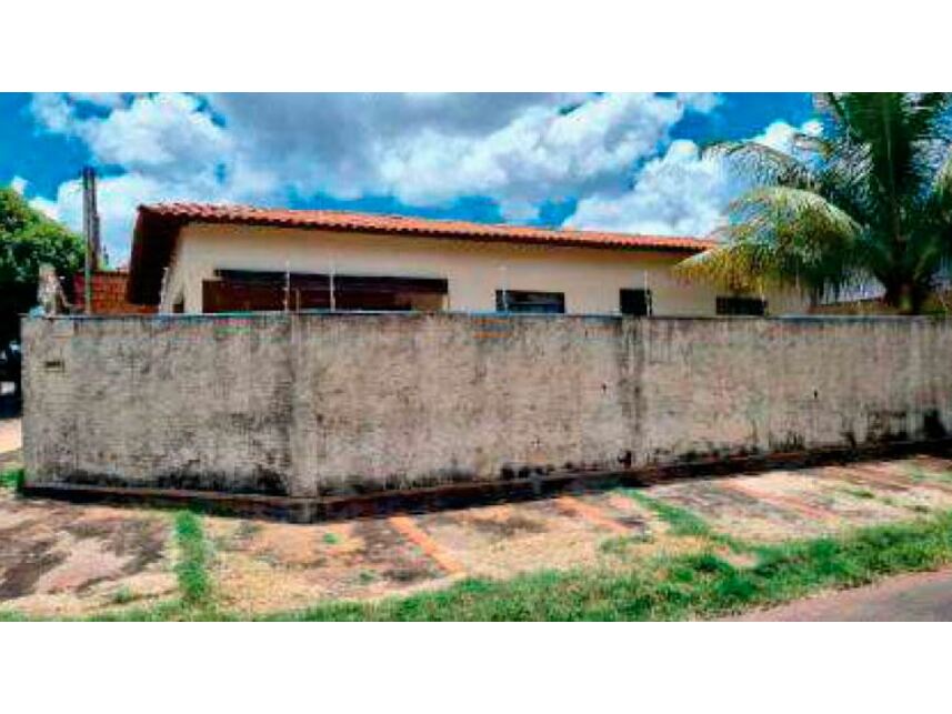 Casa à venda em leilão, localizado em Orlândia - SP