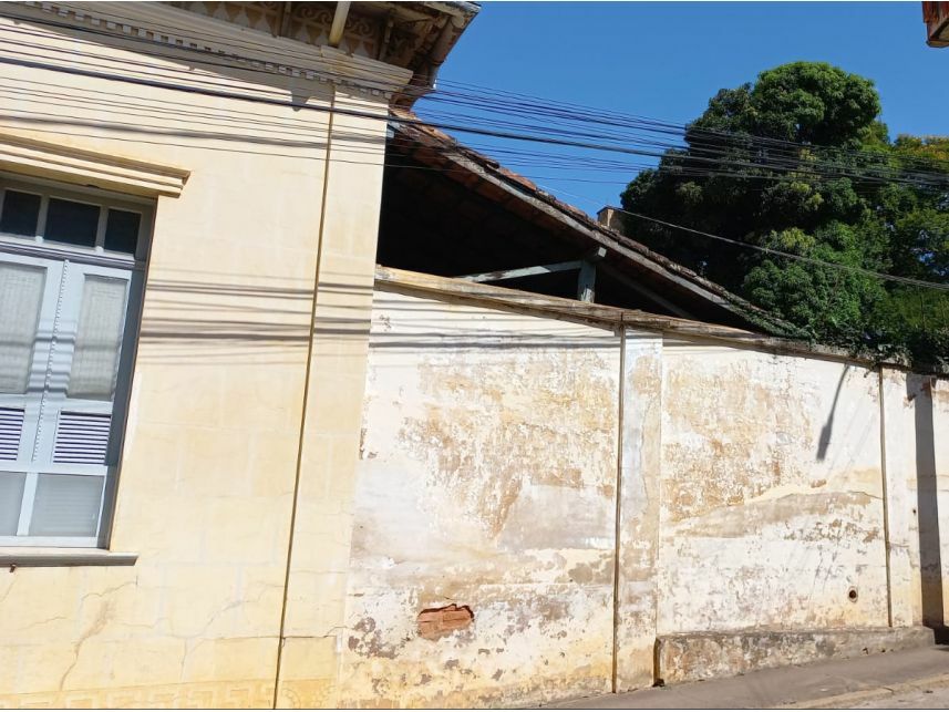 Imagem 8 do Leilão de Casa - Triângulo - Carangola/MG