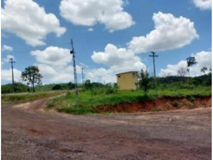 Imagem 8 do Imóvel a venda - Terreno c/benfeitorias - Cidade Leonane - Itaúna/MG