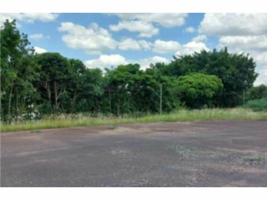 Imagem 2 do Imóvel a venda - Terreno c/benfeitorias - Cidade Leonane - Itaúna/MG