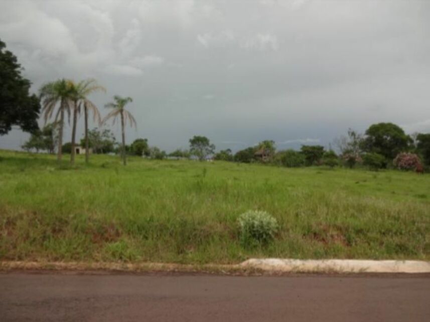 Terreno à venda em leilão, localizado em Pérola - PR