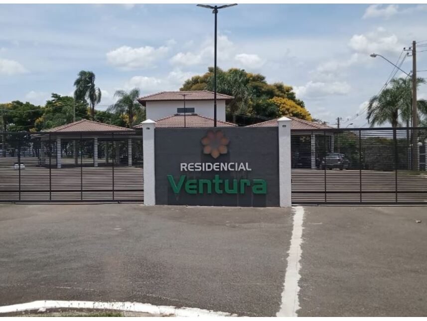 Terreno à venda em leilão