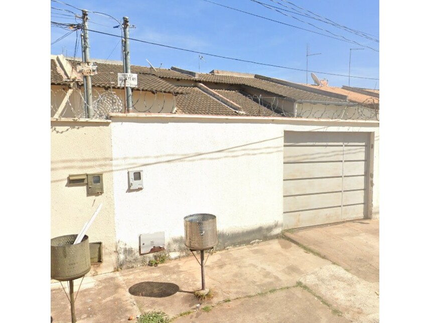 Casa à venda em leilão, localizado em Aparecida De Goiânia - GO