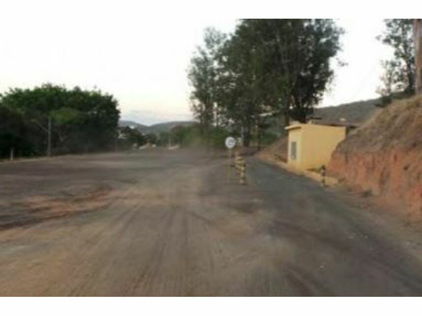 Imagem 3 do Imóvel a venda - Terreno c/benfeitorias - Cidade Leonane - Itaúna/MG
