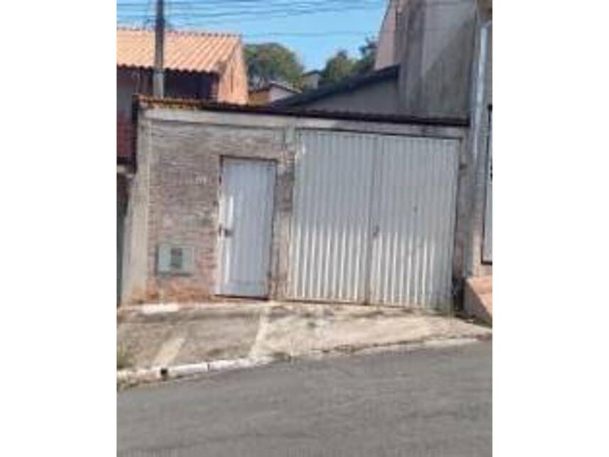 Casa à venda em leilão, localizado em Laranjal Paulista - SP