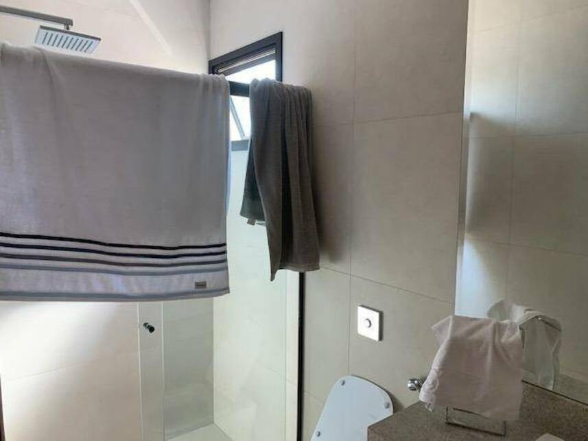 Casa à venda em leilão, localizado em Campo Grande - MS