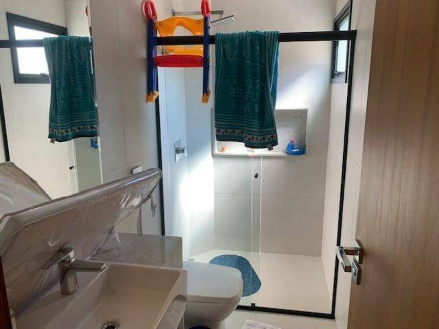 Casa à venda em leilão, localizado em Campo Grande - MS