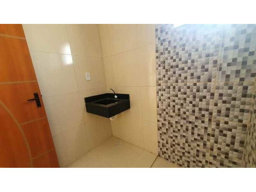 Casa à venda em leilão, localizado em Missão Velha - CE