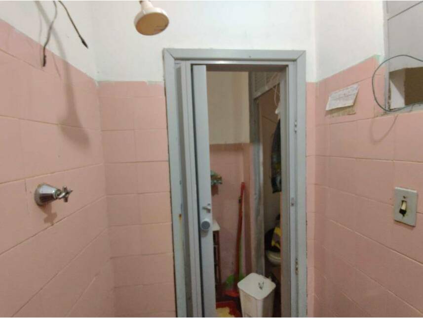 Casa à venda em leilão, localizado em Salvador - BA