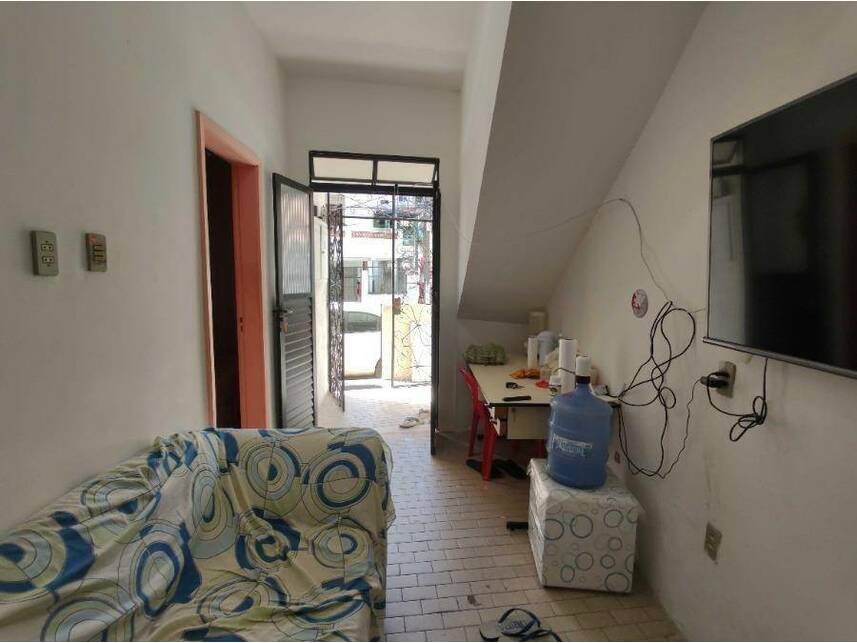 Casa à venda em leilão, localizado em Salvador - BA