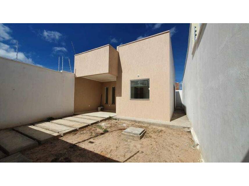 Casa à venda em leilão, localizado em Missão Velha - CE