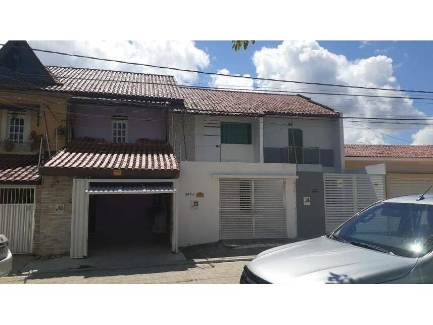 Casa à venda em leilão, localizado em Campina Grande - PB