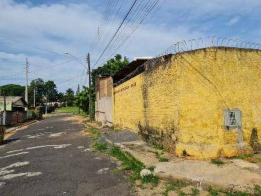 Casa à venda em leilão, localizado em Tupã - SP