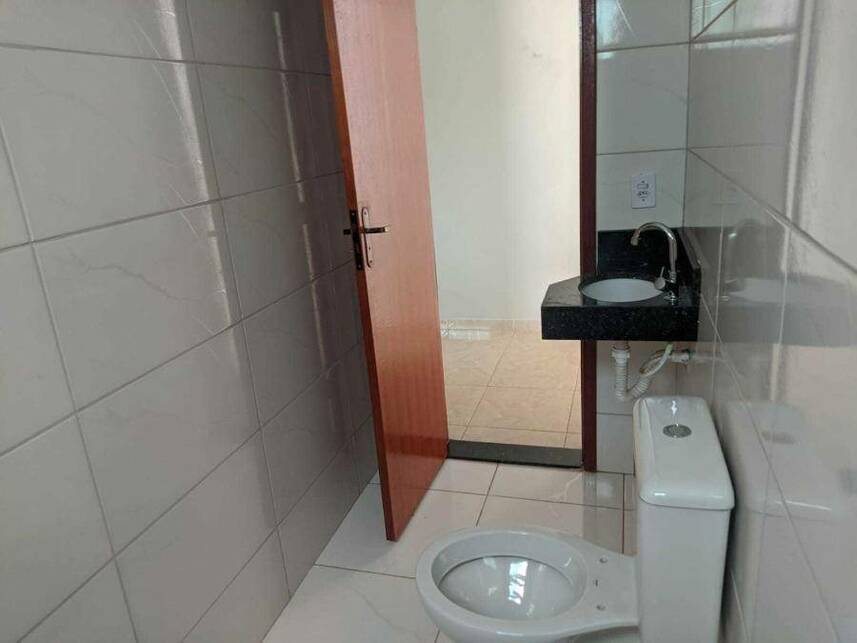 Casa à venda em leilão, localizado em Trindade - GO