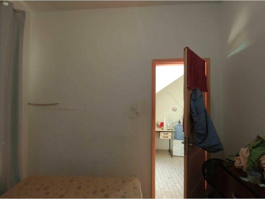 Casa à venda em leilão, localizado em Salvador - BA