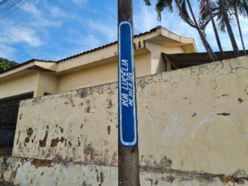 Casa à venda em leilão, localizado em Tupã - SP