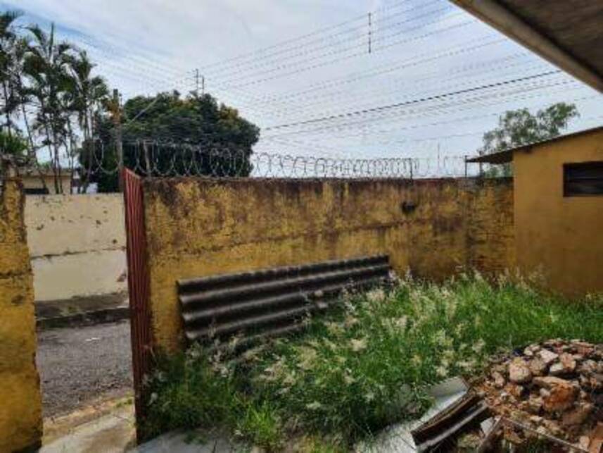 Casa à venda em leilão, localizado em Tupã - SP