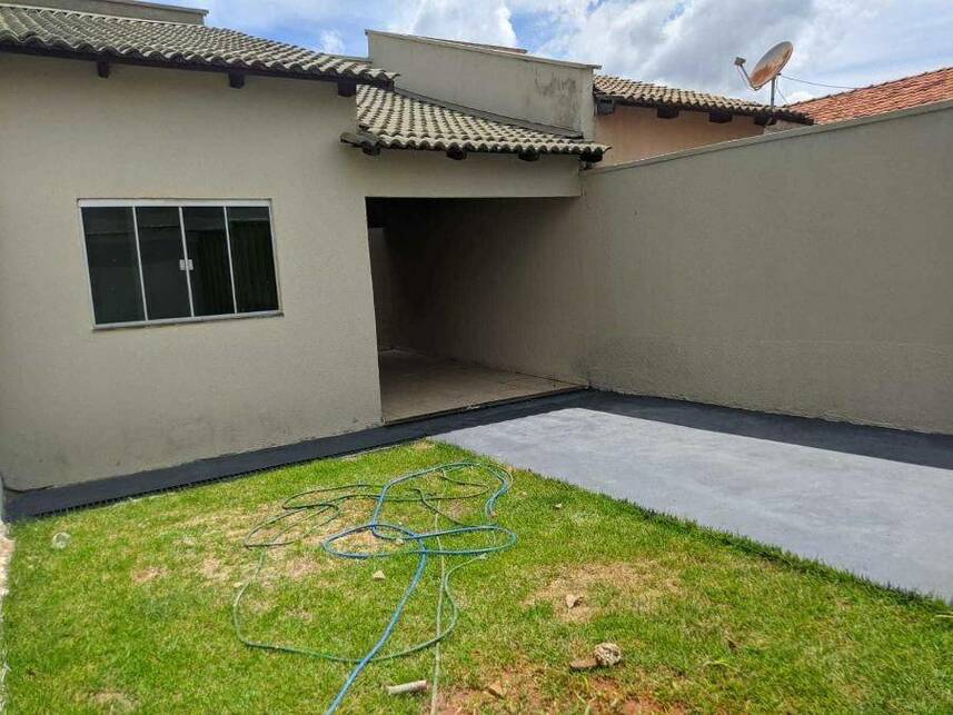Casa à venda em leilão, localizado em Trindade - GO