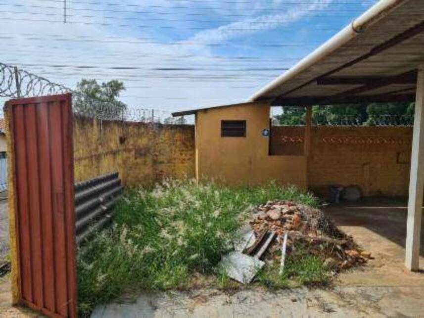 Casa à venda em leilão, localizado em Tupã - SP