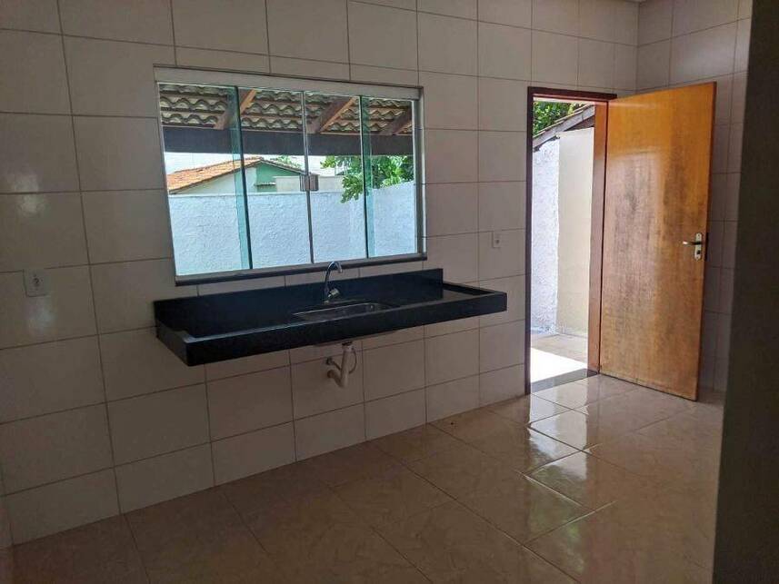 Casa à venda em leilão, localizado em Trindade - GO