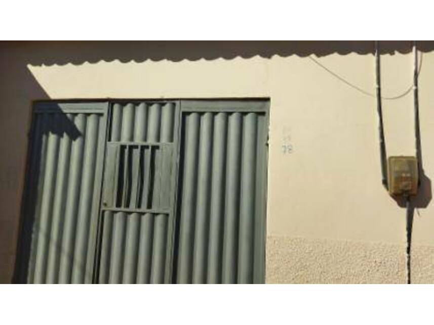 Casa à venda em leilão, localizado em Araripe - CE