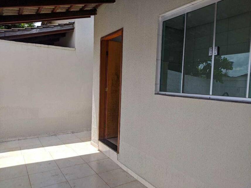 Casa à venda em leilão, localizado em Trindade - GO
