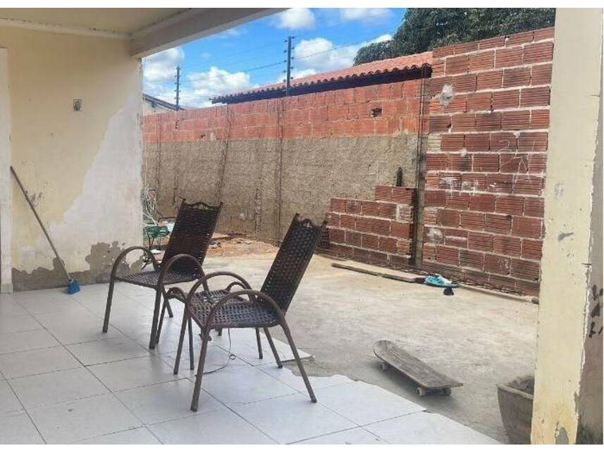 Casa à venda em leilão, localizado em Petrolina - PE