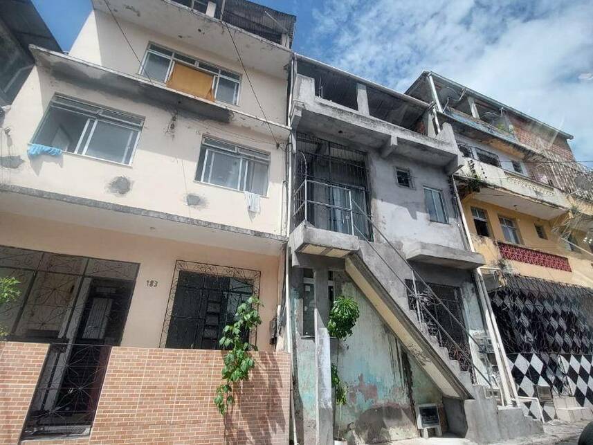 Casa à venda em leilão, localizado em Salvador - BA