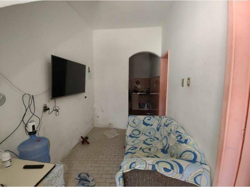 Casa à venda em leilão, localizado em Salvador - BA