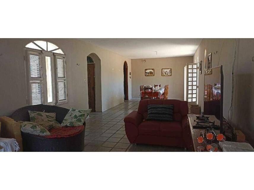 Casa à venda em leilão, localizado em Aracati - CE