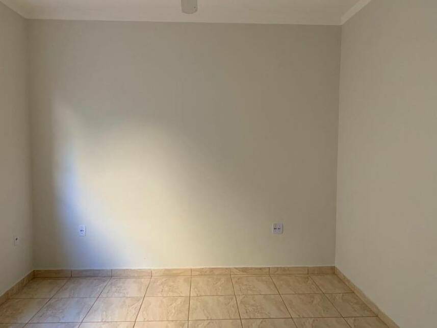Casa à venda em leilão, localizado em Jardinópolis - SP
