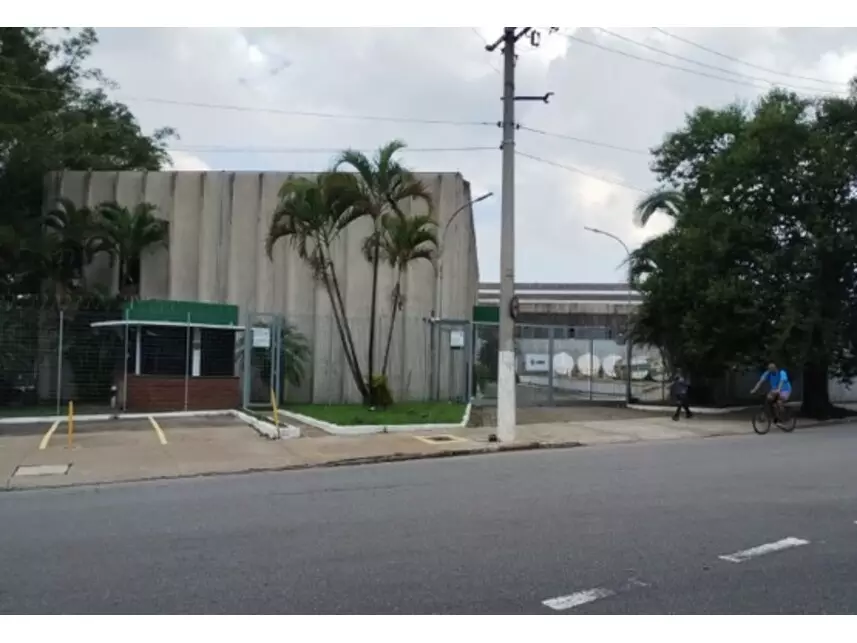 Terreno à venda em leilão - leilão extrajudicial - Santo André SP - lance mínimo R$ 24.700.000