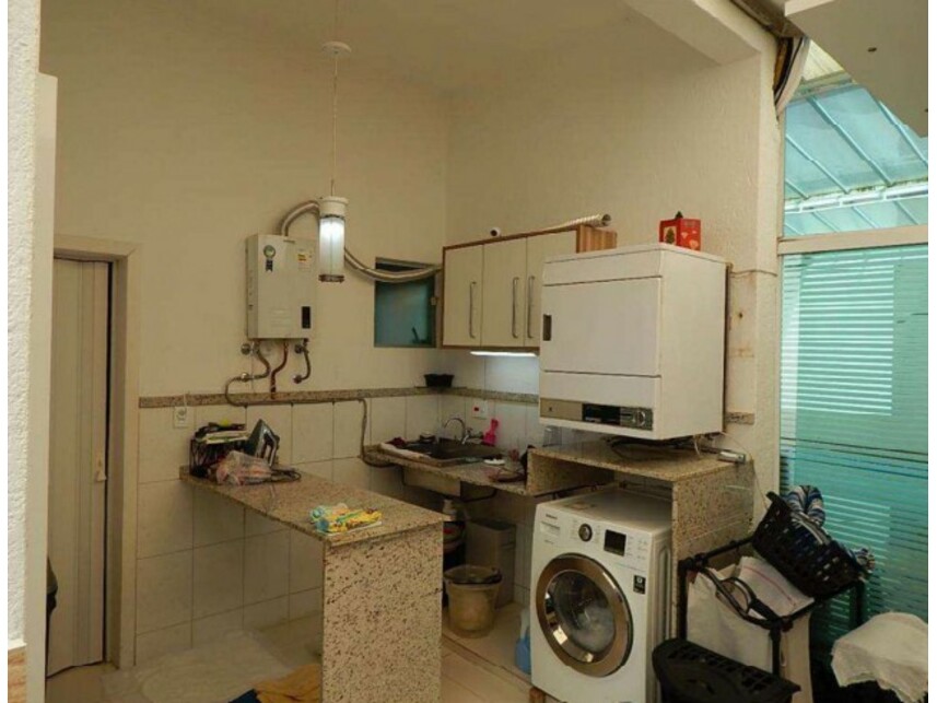 Casa à venda em leilão, localizado em Mogi Das Cruzes - SP