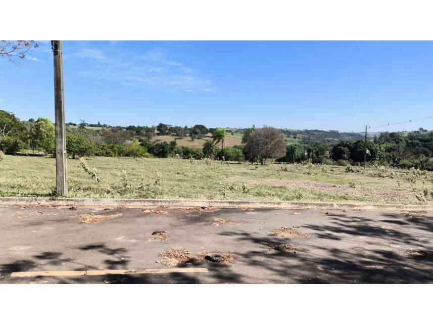 Terreno à venda em leilão, localizado em Pérola - PR