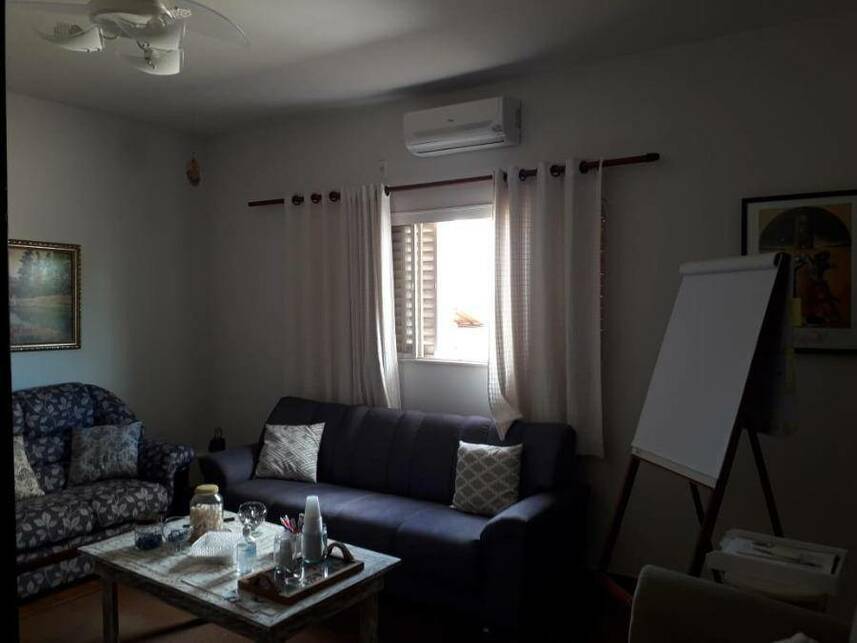 Casa à venda em leilão, localizado em Fernandópolis - SP