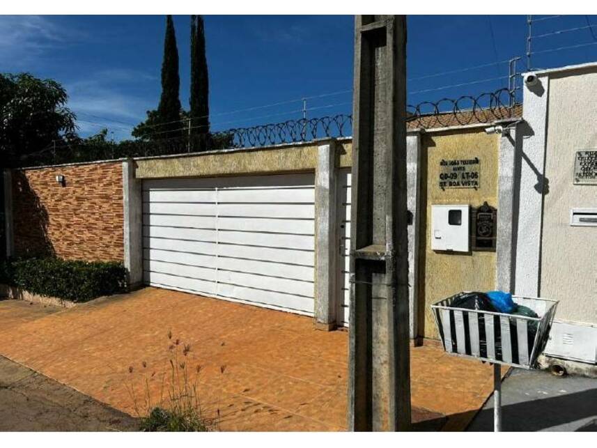 Casa à venda em leilão, localizado em Firminópolis - GO