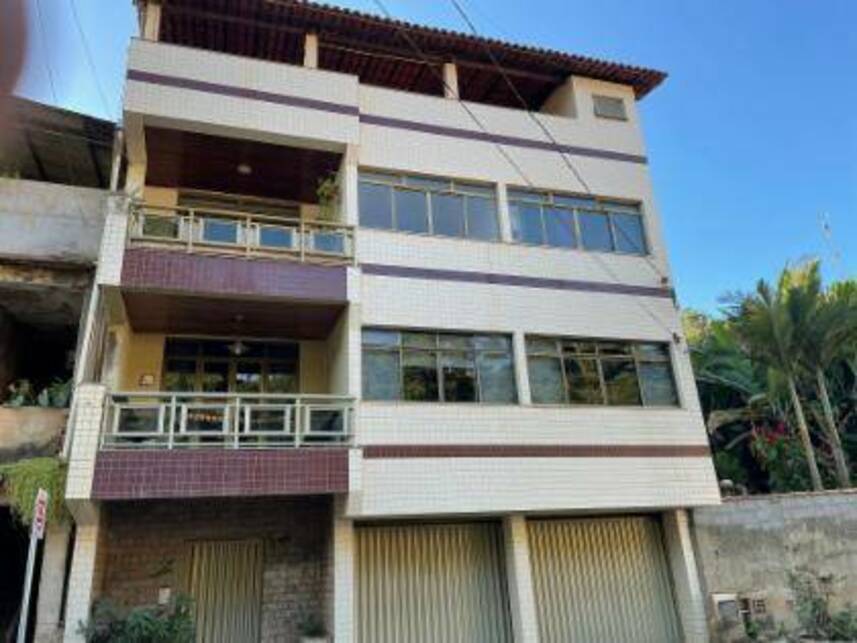 Apartamento à venda em leilão, localizado em Ponte Nova - MG