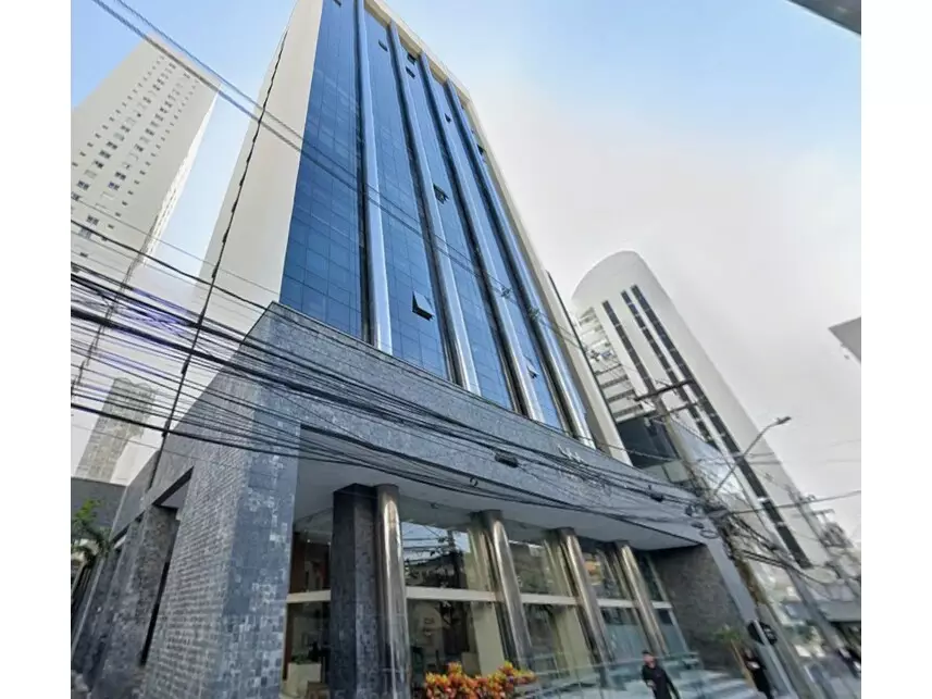 Conjunto Comercial à venda em leilão - leilão extrajudicial - Curitiba PR - lance mínimo R$ 2.405.500