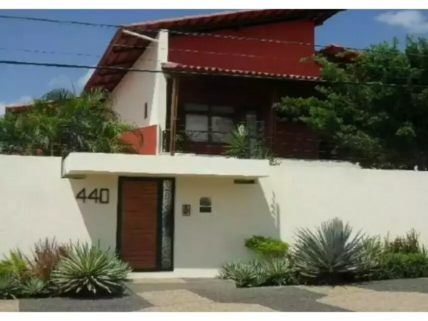 Sobrado à venda em leilão - leilão extrajudicial - Teresina PI - lance mínimo R$ 1.077.000