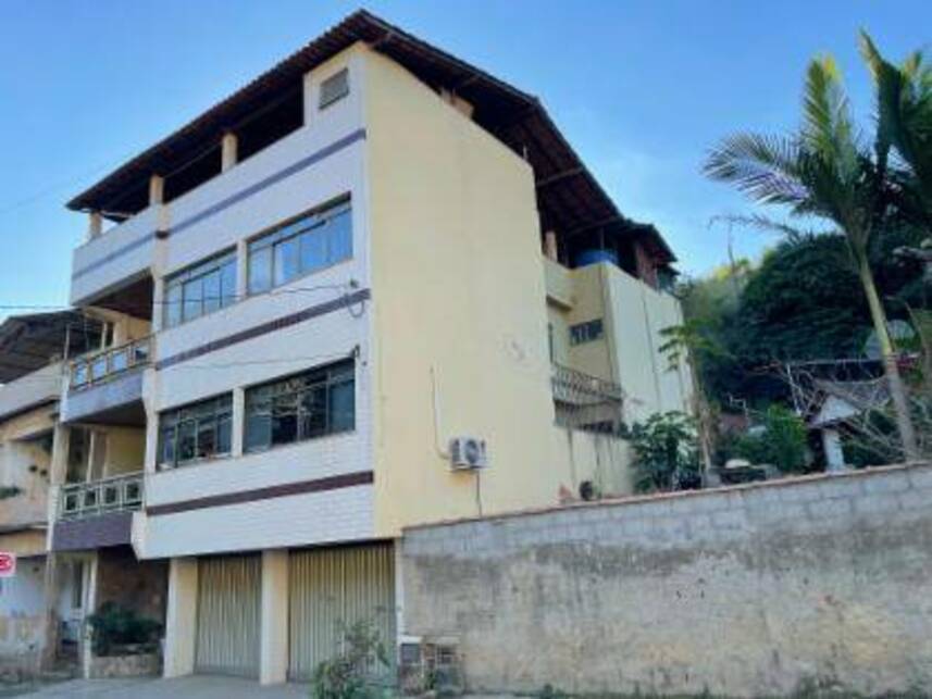 Apartamento à venda em leilão, localizado em Ponte Nova - MG