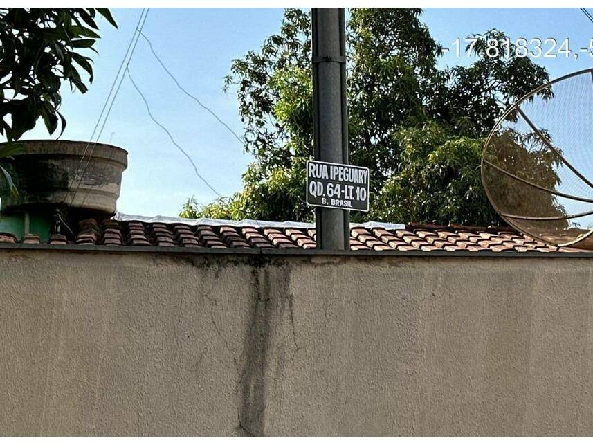 Casa à venda em leilão, localizado em Santa Helena De Goiás - GO