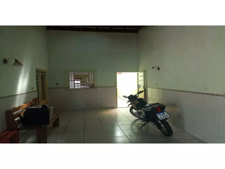 Casa à venda em leilão - leilão judicial - Taubaté SP - lance mínimo R$ 175.296