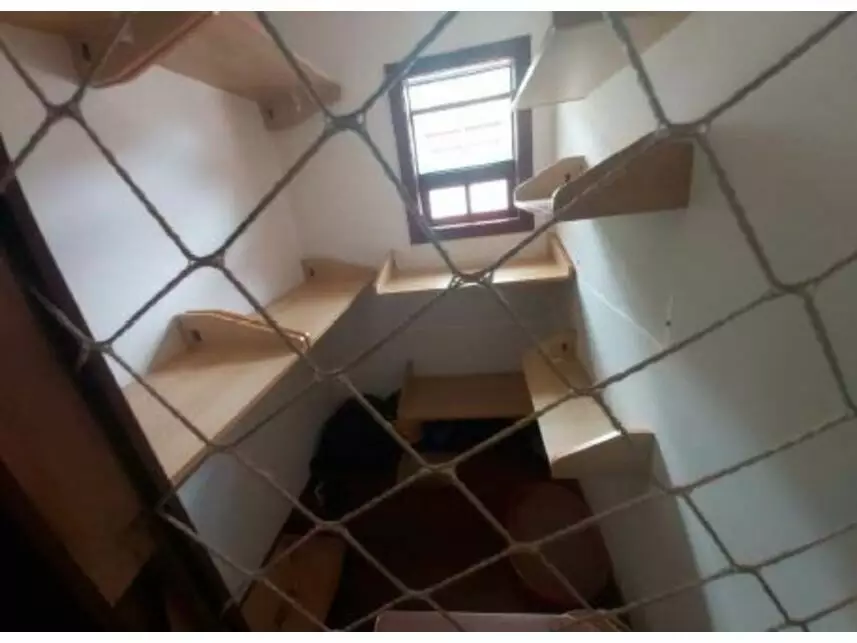 Casa à venda em leilão - leilão extrajudicial - Cotia SP - lance mínimo R$ 1.135.000