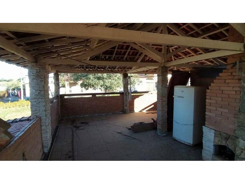 Casa à venda em leilão, localizado em São Vicente De Minas - MG