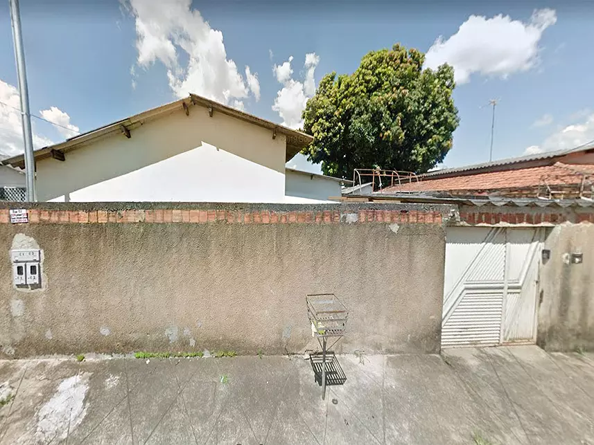 Casa à venda em leilão - leilão extrajudicial - Goiânia GO - lance mínimo R$ 298.000
