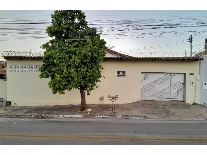 Casa à venda em leilão - leilão extrajudicial - Goiânia GO - lance mínimo R$ 244.000