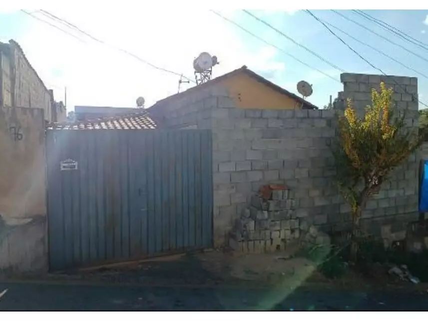 Casa à venda em leilão - leilão extrajudicial - Muzambinho MG - lance mínimo R$ 72.716